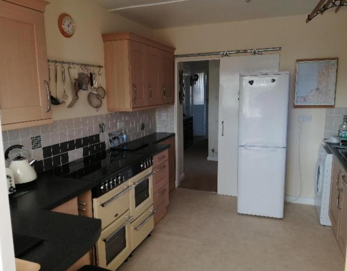 Curlews Cottage - House With 3 Bedrooms And Garden - Walking Distance To The Beach เพอร์แรนพอร์ท ภายนอก รูปภาพ
